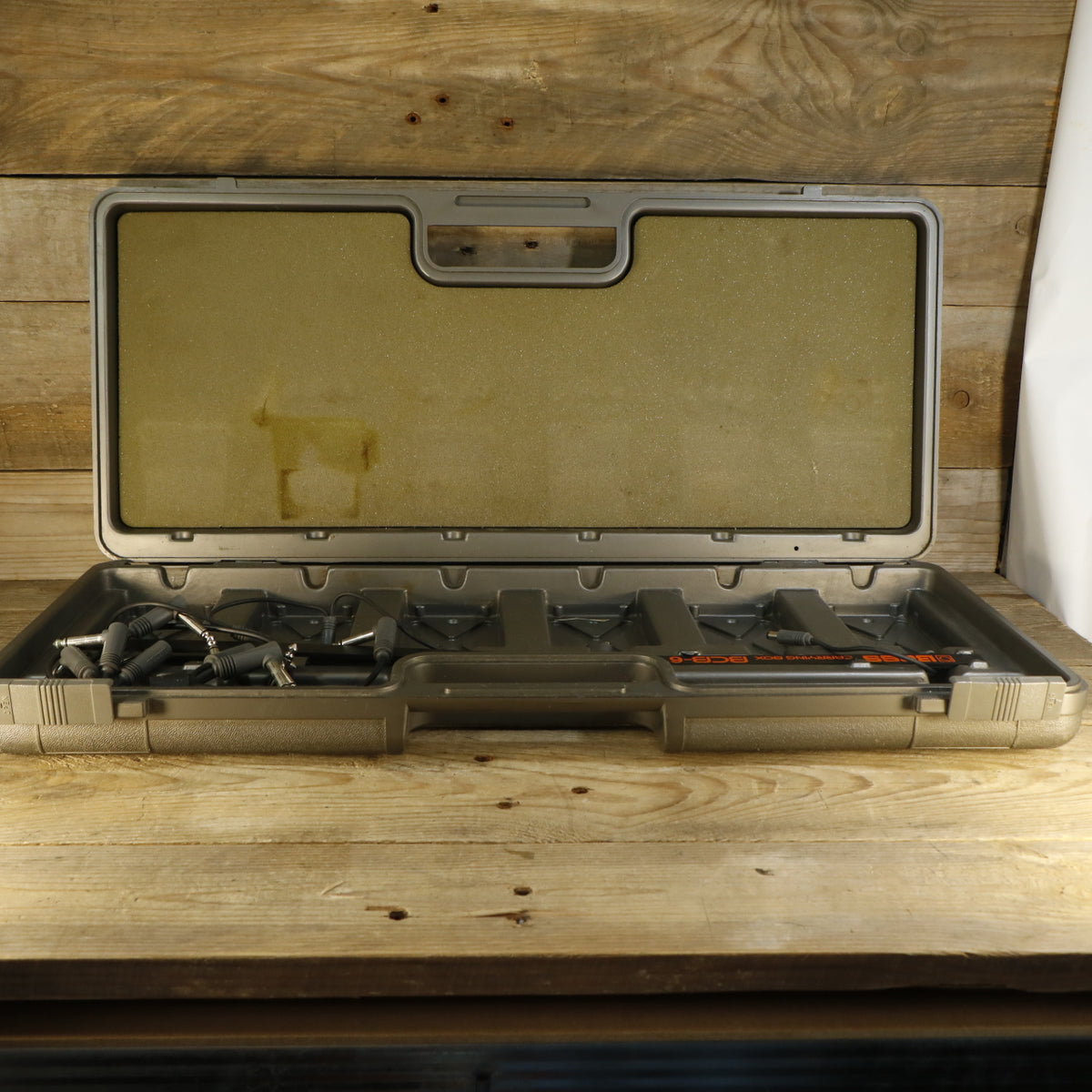 Boss BCB-6 Pedalboard (s/n 300281, Vintage, Made in Japan, incl daisy chain, 4 patch cables and 1 long cable)