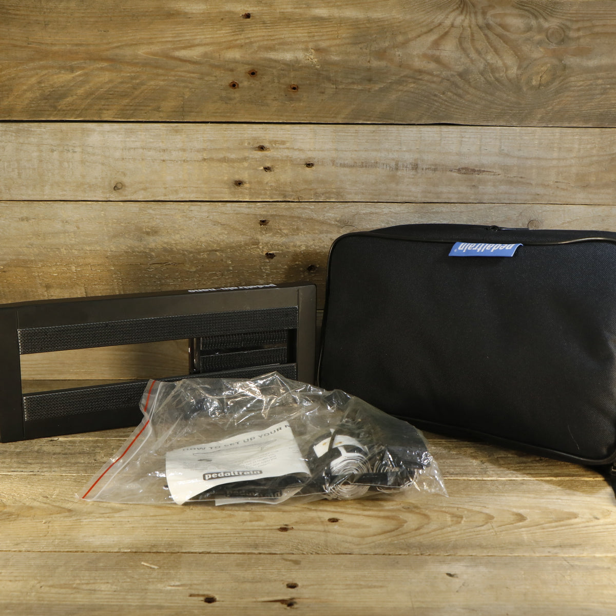 Pedaltrain Nano + Volto Rechargeable Power Bank (Black, in Softcase)