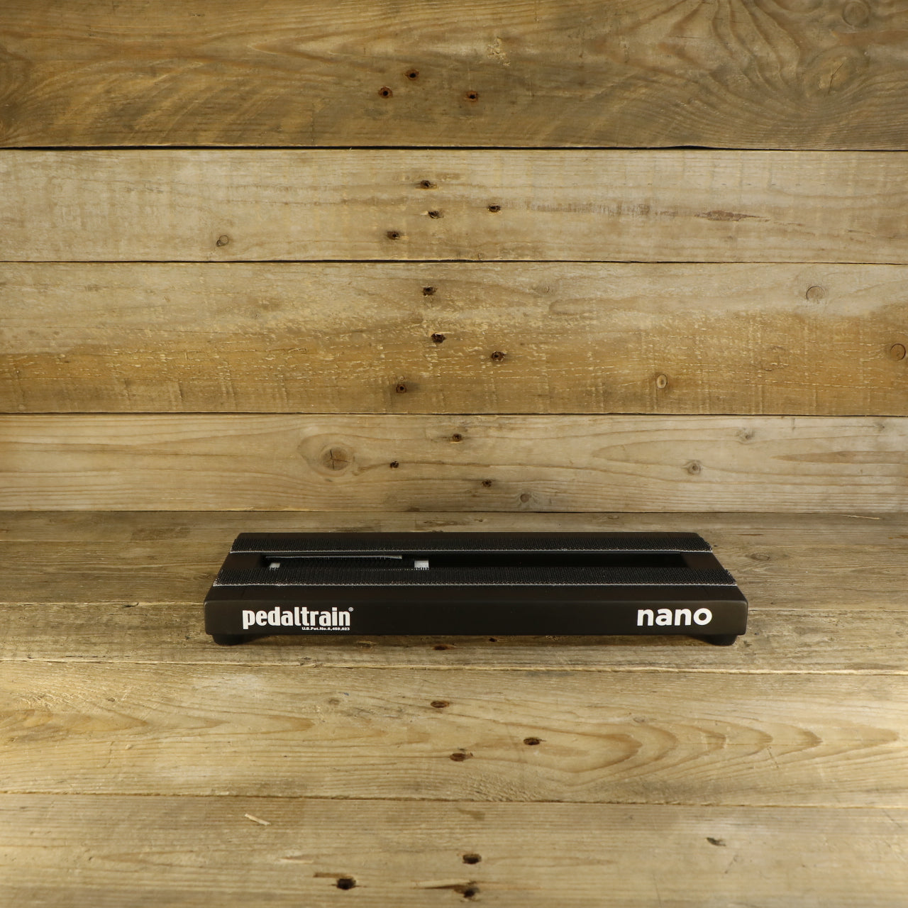 Pedaltrain Nano + Volto Rechargeable Power Bank (White, in Softcase)