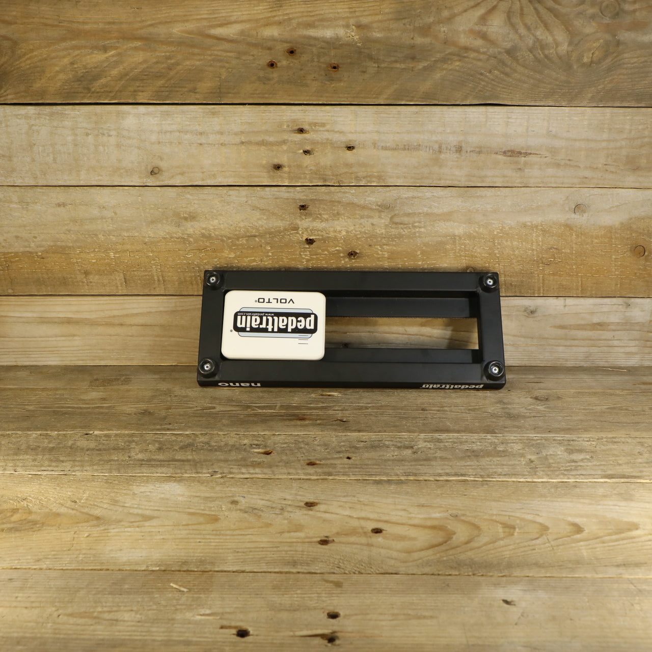 Pedaltrain Nano + Volto Rechargeable Power Bank (White, in Softcase)