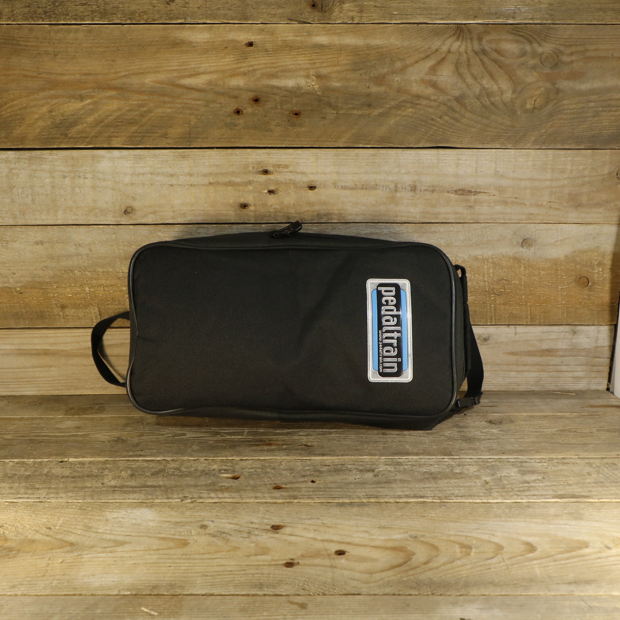 Pedaltrain Nano + Volto Rechargeable Power Bank (White, in Softcase)