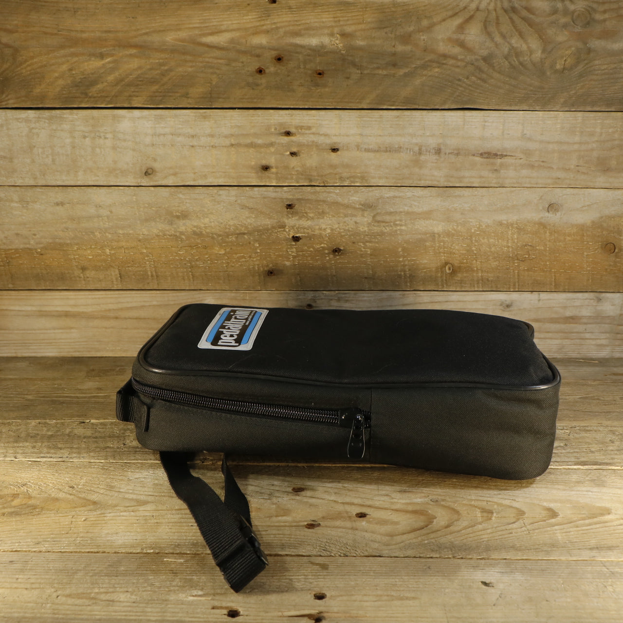 Pedaltrain Nano + Volto Rechargeable Power Bank (White, in Softcase)