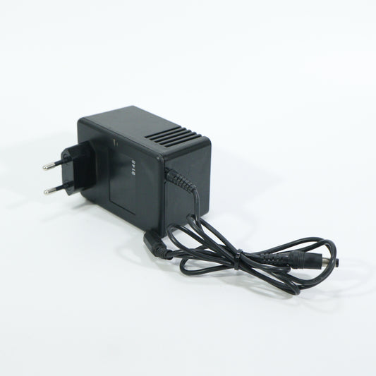 Boss ACI-220J 9V Adapter 1000mA, two plugs (s/n 9148, Made in Japan, Vintage, Rare)